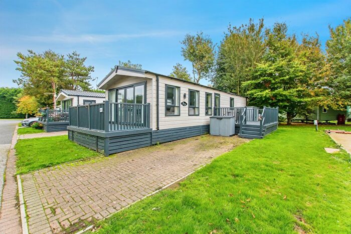 2 Bedroom Lodge For Sale In Lutton Gowts, Lutton, Spalding, PE12