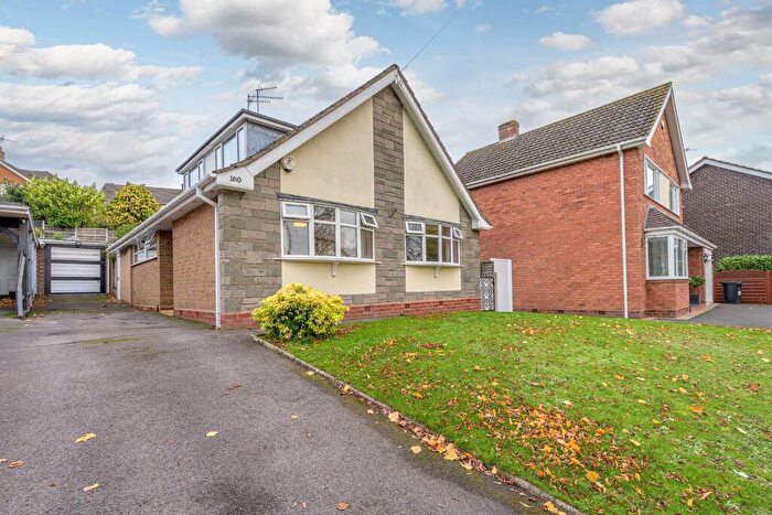 2 Bedroom Detached Bungalow For Sale In Lawnswood Road, Stourbridge, DY8