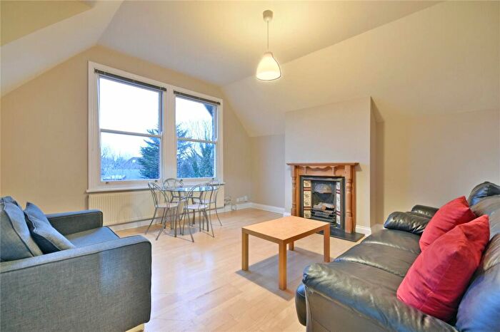 3 Bedroom Flat To Rent In Willesden Lane, Willesden Green, NW2