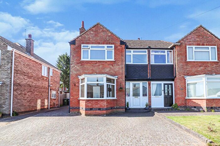 3 Bedroom Semi-Detached House To Rent In Browning Road, Hillmorton, Rugby, CV21