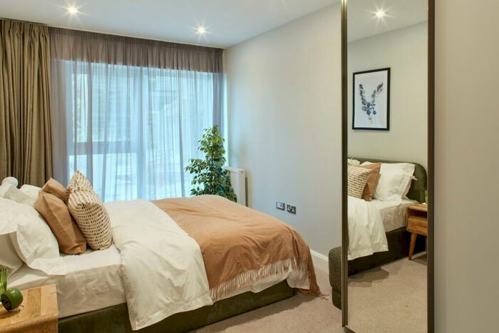 2 Bedroom Flat To Rent In The Lark, Nine Elms, SW11