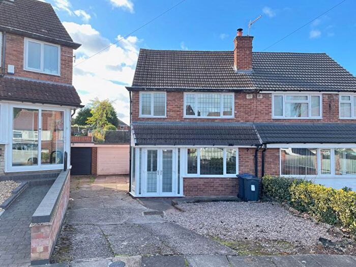 3 Bedroom Semi Detached House For Sale In Pinewood Close, Great Barr Birmingham, B44