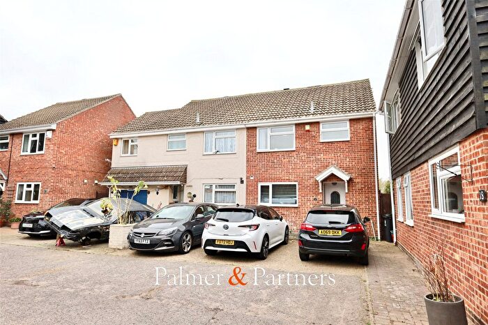 3 Bedroom Semi-detached House For Sale In Salvia Close, Clacton-On-Sea, Essex, CO16