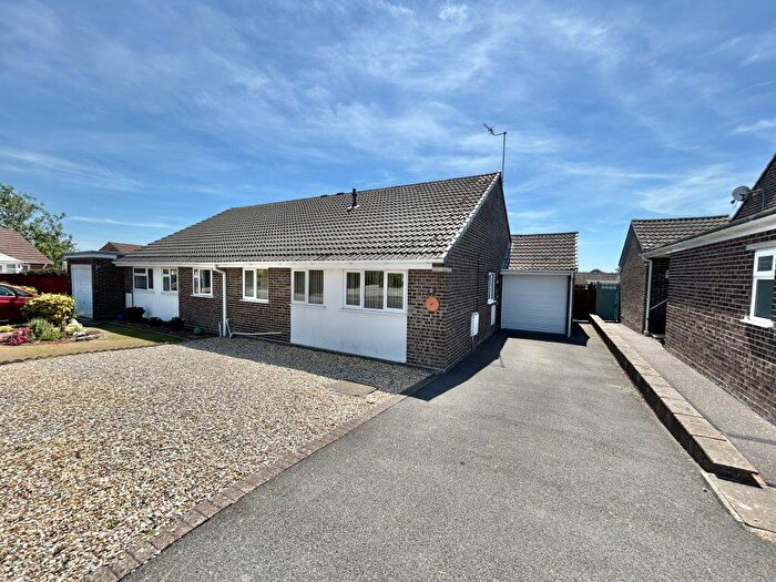 3 Bedroom Semi-Detached Bungalow For Sale In Redwood Road, Yeovil, Somerset, BA21