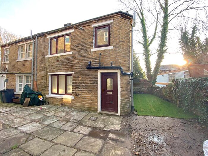 2 Bedroom Semi-Detached House To Rent In Dole Street, Thornton, Bradford, BD13