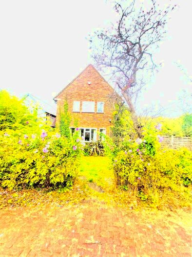 4 Bedroom Detached House To Rent In Elmdon Road, B37