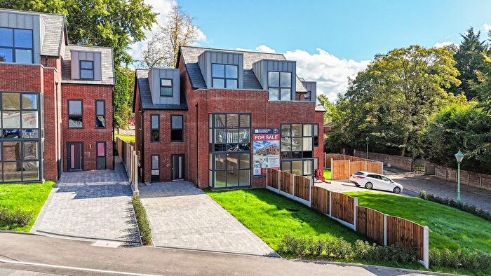 6 Bedroom Semi-detached House For Sale In Lower Broughton Road, Salford, M7