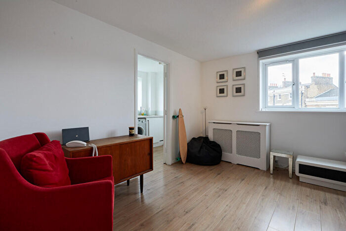 2 Bedroom Apartment To Rent In Chesil Court, Bonner Road, E2