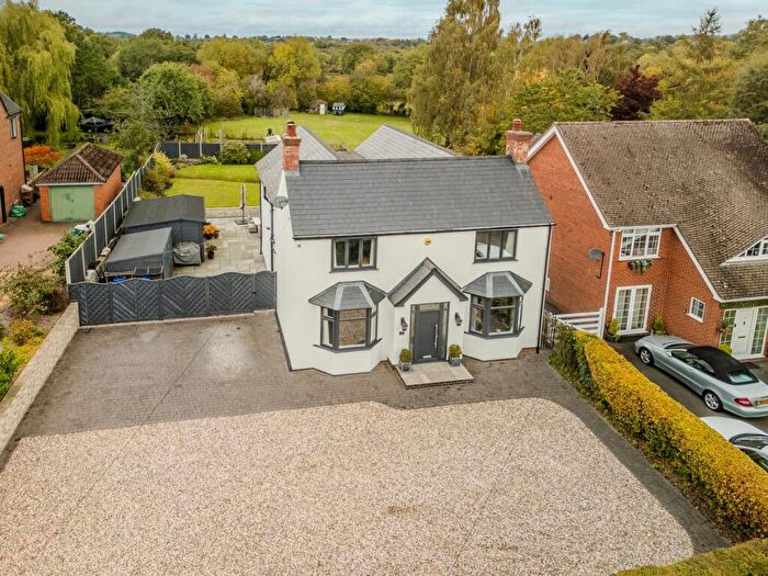 4 Bedroom Detached House For Sale In Cloves Hill, Morley, Ilkeston, DE7