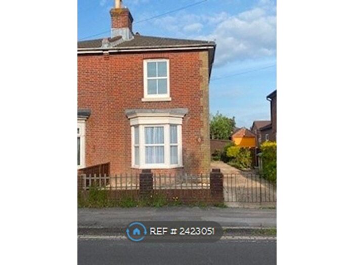 2 Bedroom Semi-Detached House To Rent In Almond Road, Southampton, SO15
