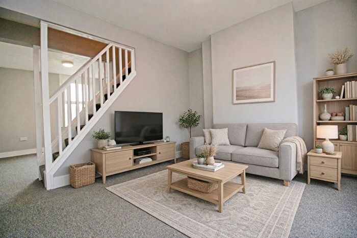 2 Bedroom Terraced House To Rent In Seymour Road, Chatham, ME5