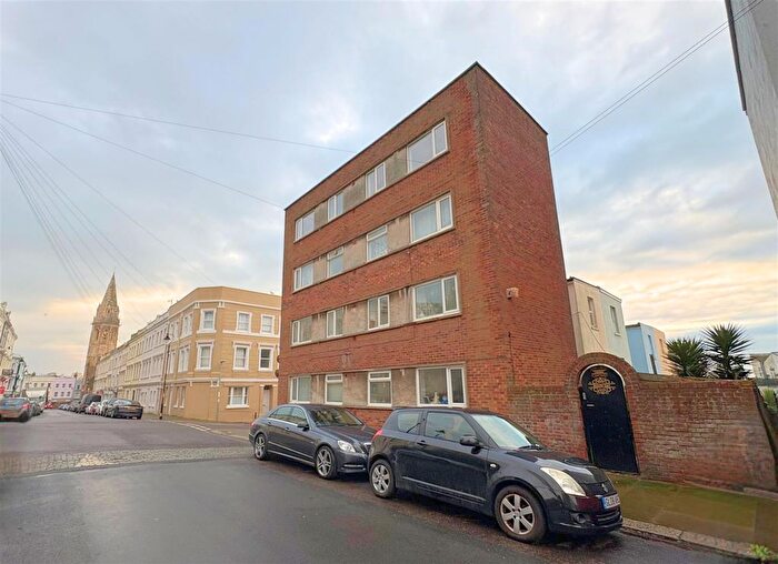 2 Bedroom Flat To Rent In Silchester Road, St. Leonards-On-Sea, TN38