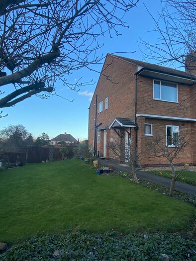 2 Bedroom Flat To Rent In Cameron Close, Coventry, CV5