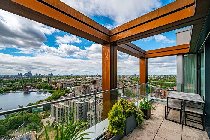 3 Bedroom Flat For Sale In Woodberry Down, Finsbury Park, London, N4
