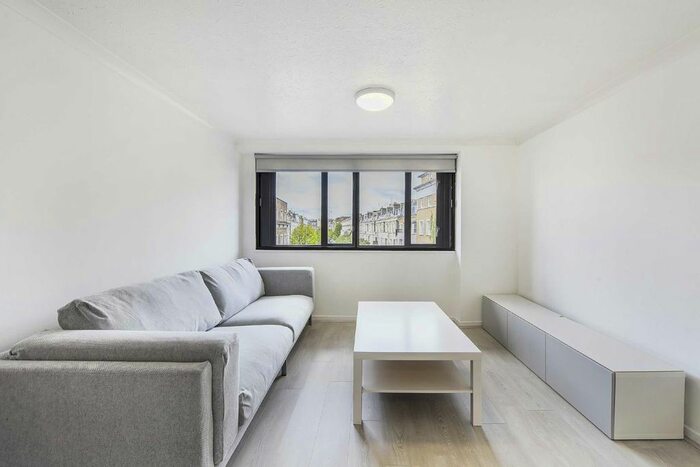 2 Bedroom Flat To Rent In Earls Court Road, London, SW5