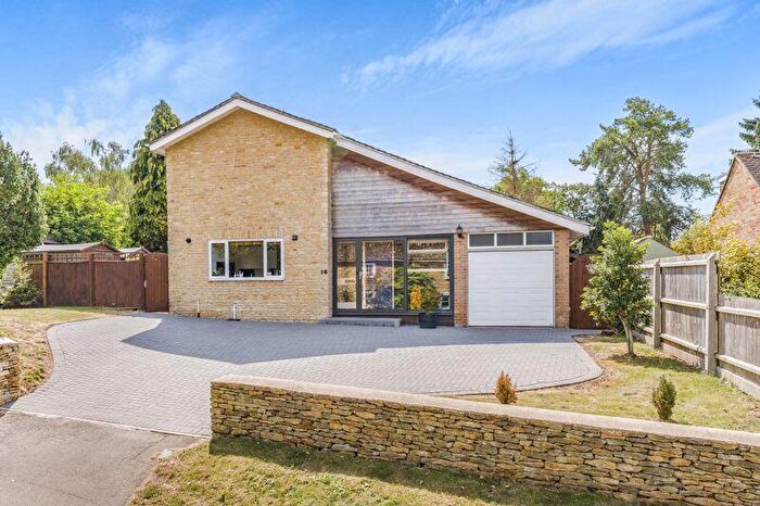 4 Bedroom Detached House For Sale In Rosings, Richmond Street, Kings Sutton, OX17