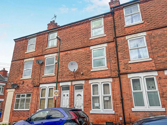 5 Bedroom Terraced House To Rent In Broxtowe Street, Nottingham, NG5