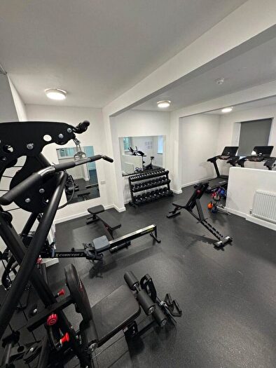 1 Bedroom Studio To Rent In Fenham Hall Drive, Newcastle Upon Tyne, NE4