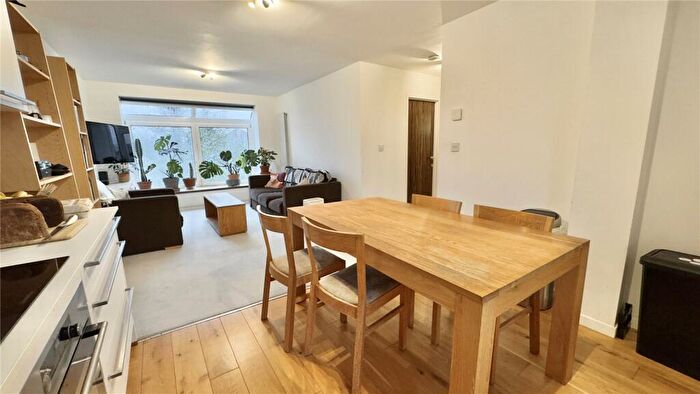2 Bedroom Apartment For Sale In Alma Road, Liverpool, Merseyside, L17