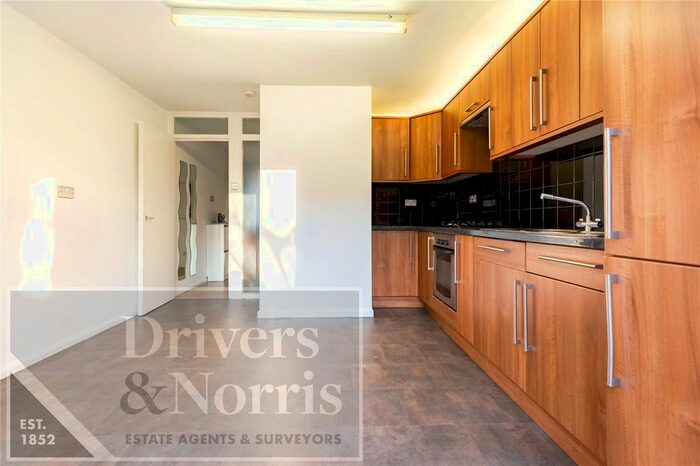 4 Bedroom Detached House To Rent In Victorian Grove, Stoke Newington, Hackney, London, N16