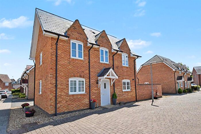 3 Bedroom Detached House For Sale In , Rushton Mews, Priors Hall Park, NN17
