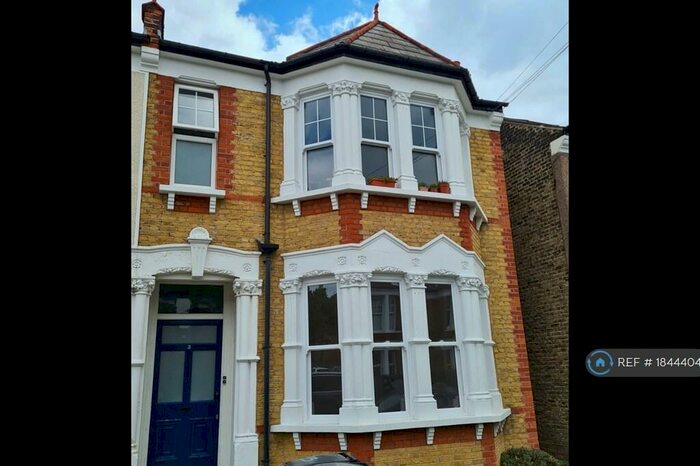2 Bedroom Flat To Rent In Carholme Road, London, SE23
