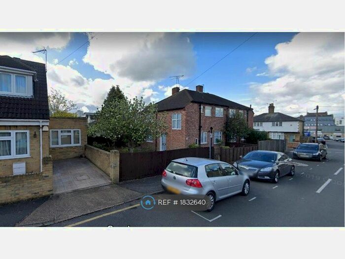 3 Bedroom Semi-Detached House To Rent In Press Road, Uxbridge, UB8