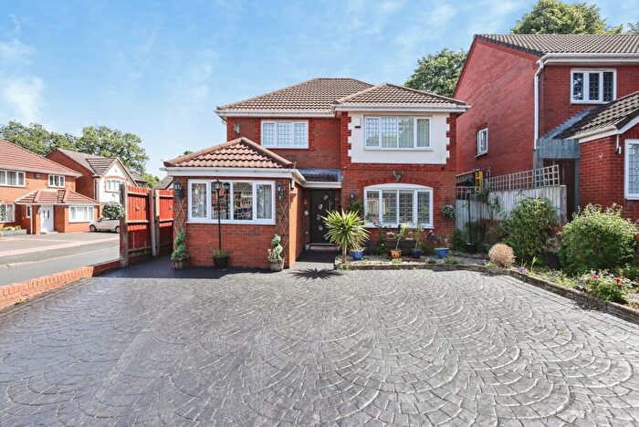 4 Bedroom Detached House For Sale In Lime Tree Grove, Birmingham, West Midlands, B31