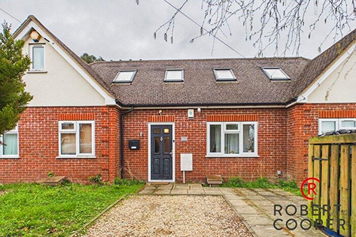 3 Bedroom Bungalow To Rent In Hardy Avenue, Ruislip, HA4