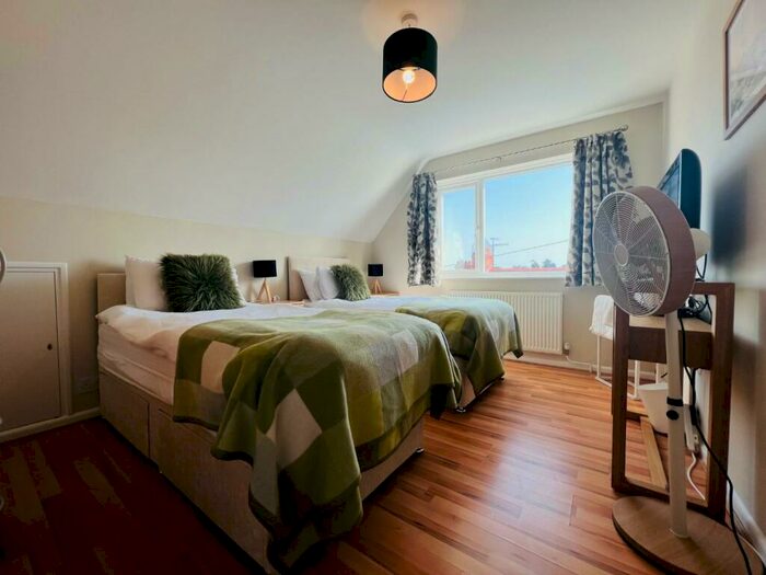 2 Bedroom Flat To Rent In St. Leonards Road, Weymouth, DT4