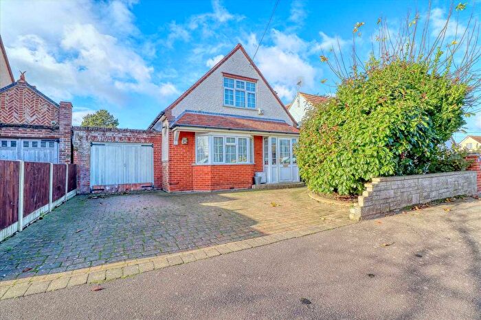 2 Bedroom Detached House For Sale In Willow Avenue, Frinton On Sea, CO13