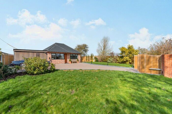 3 Bedroom Bungalow For Sale In Westmarsh, Canterbury, Kent, CT3