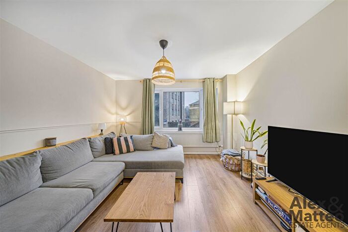 4 Bedroom Property To Rent In Benwick Close, Bermondsey, SE16