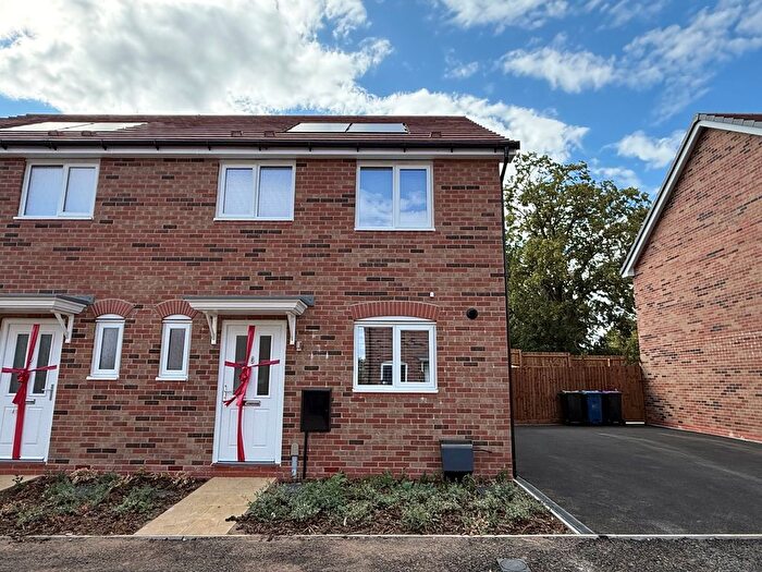 3 Bedroom Semi-Detached House To Rent In Starina Avenue, Nottingham, NG12