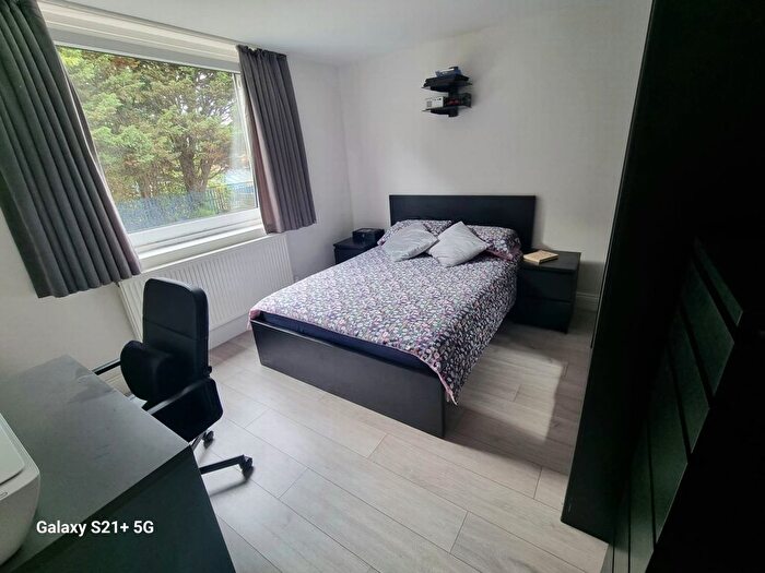4 Bedroom Flat To Rent In Waverly Road, Tottenham, N17