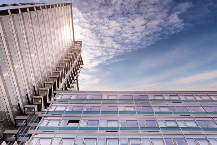 1 Bedroom Flat To Rent In Northpoint, Ewell Road, Surbiton, KT6