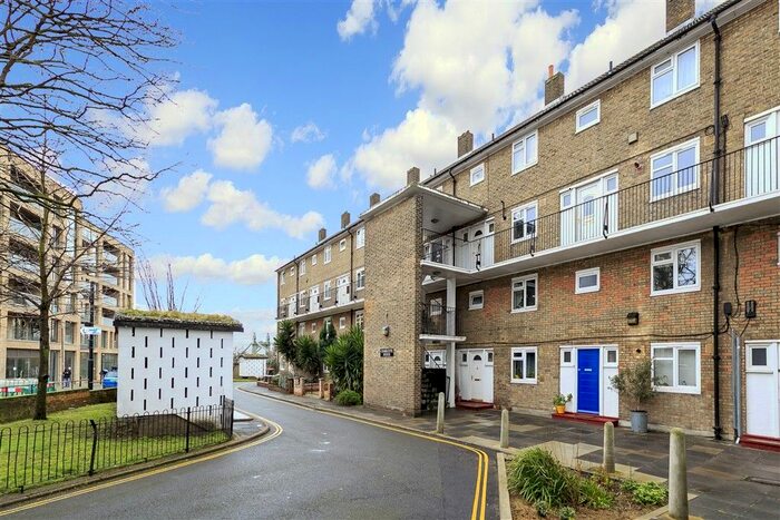 3 Bedroom Flat To Rent In Charlotte House, Queen Caroline Street, London, W6