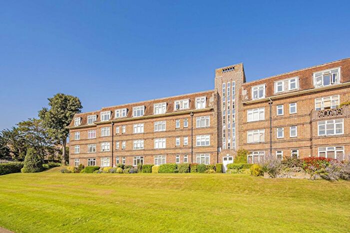 2 Bedroom Flat To Rent In Thames Eyot, Cross Deep, TW1