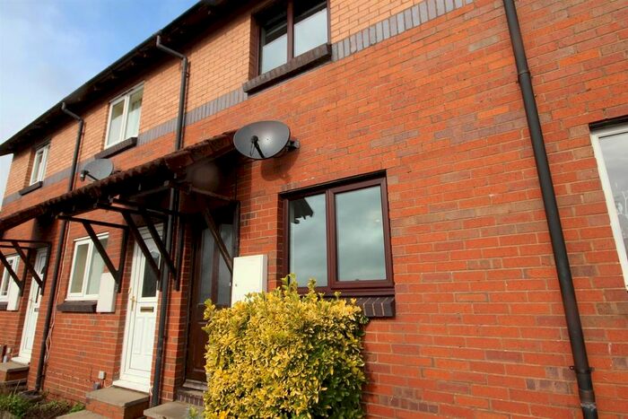 2 Bedroom Terraced House To Rent In Farm Hill, Exeter, EX4