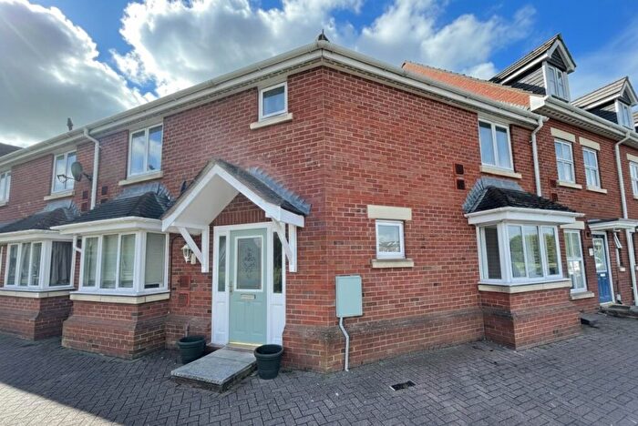 3 Bedroom Terraced House For Sale In Powlesland Road, Alphington, EX2