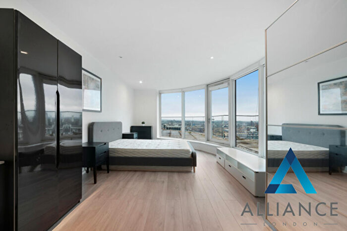 2 Bedroom Flat To Rent In Ability Place, Millharbour, London, E14