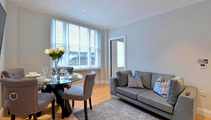 1 Bedroom Flat To Rent In Hill Street, Mayfair, London, W1J