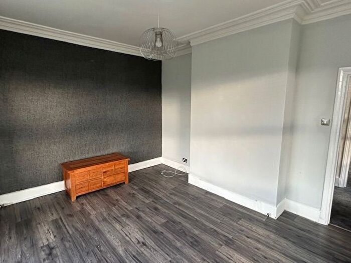 3 Bedroom Flat To Rent In B Tormount Road, London, SE18