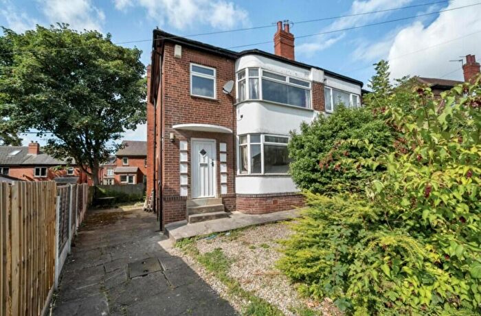 4 Bedroom Semi-Detached House To Rent In Ash Crescent, Leeds, West Yorkshire, LS6