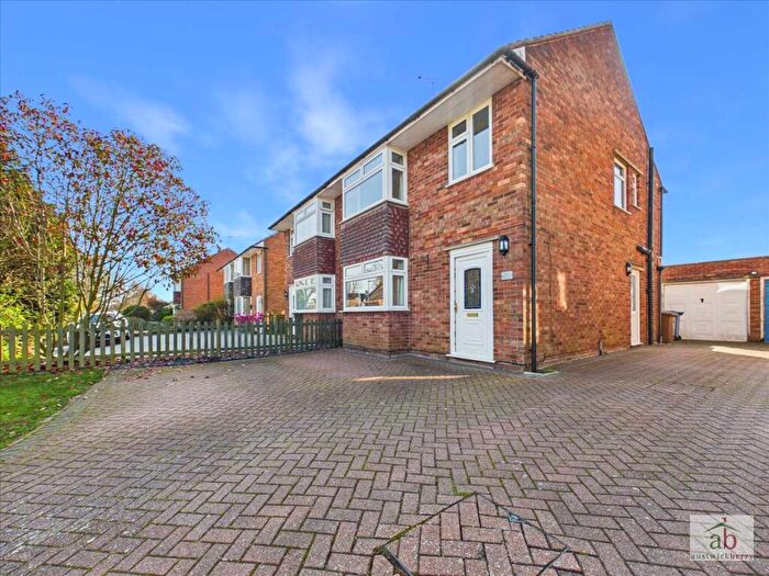3 Bedroom Semi Detached House For Sale In Humber Doucy Lane, Ipswich, IP4