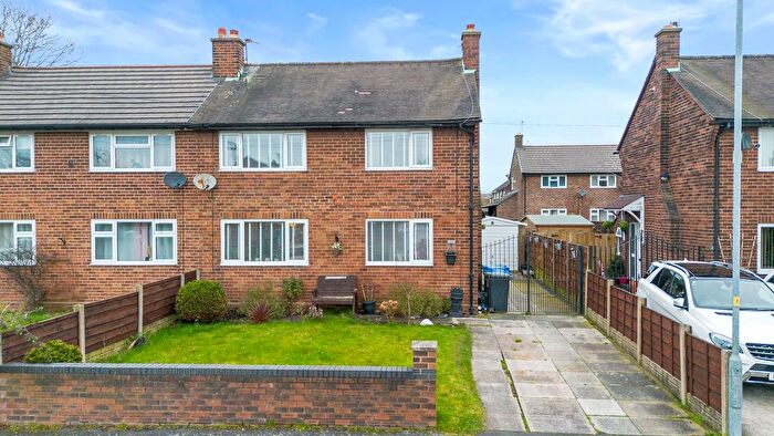 4 Bedroom Semi-Detached House For Sale In Almond Drive, Burtonwood, WA5