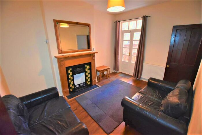 3 Bedroom Terraced House To Rent In Beaconsfield Road, Leicester, LE3