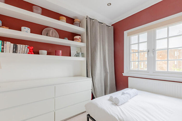 2 Bedroom Apartment To Rent In Barnsbury Street, London, N1