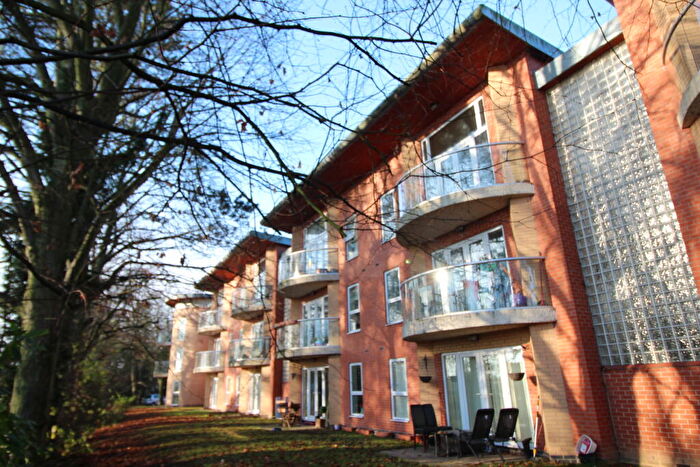 2 Bedroom Apartment To Rent In Pineview Gardens, Derby, DE23