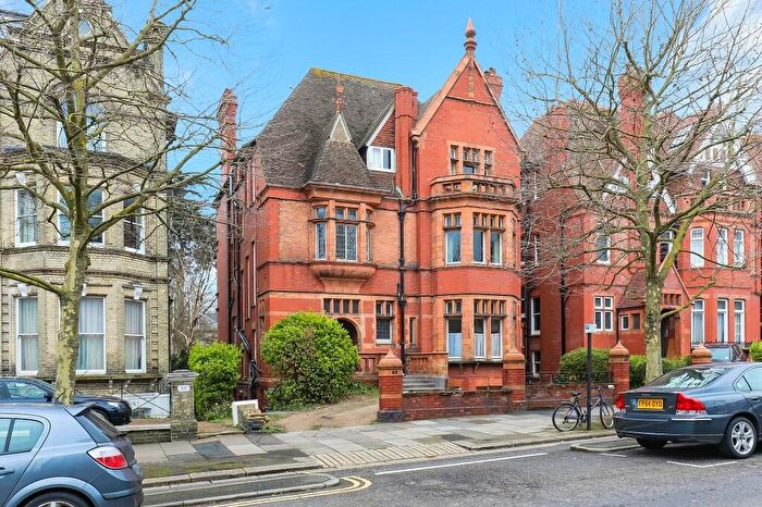 Studio To Rent In The Drive, Hove, East Sussex, BN3